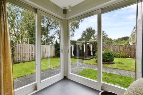 Corner Glass Doors And Windows